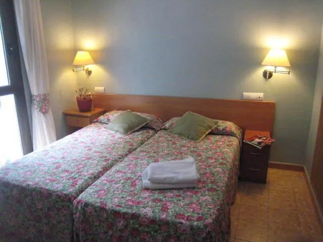 Hostal Rural Can Enric Sant Sadurni d'Osormort Guest house